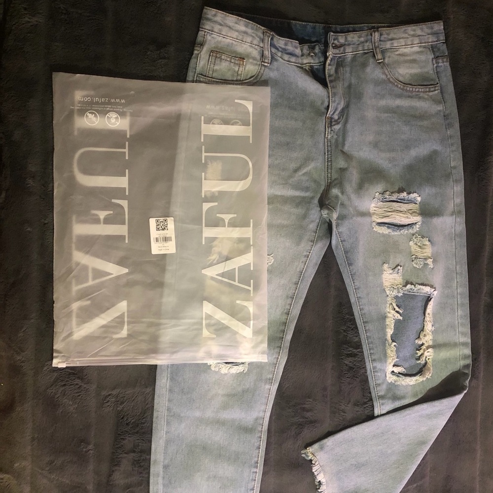 Brand New Zaful Boyfriend Jeans - M
